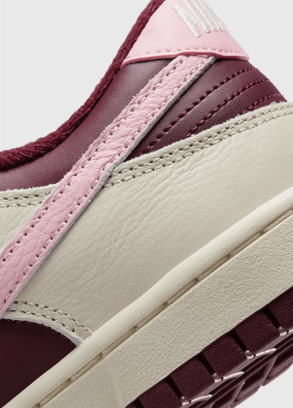 Dunk Low Retro Premium 'Valentine's Day' Sneakers