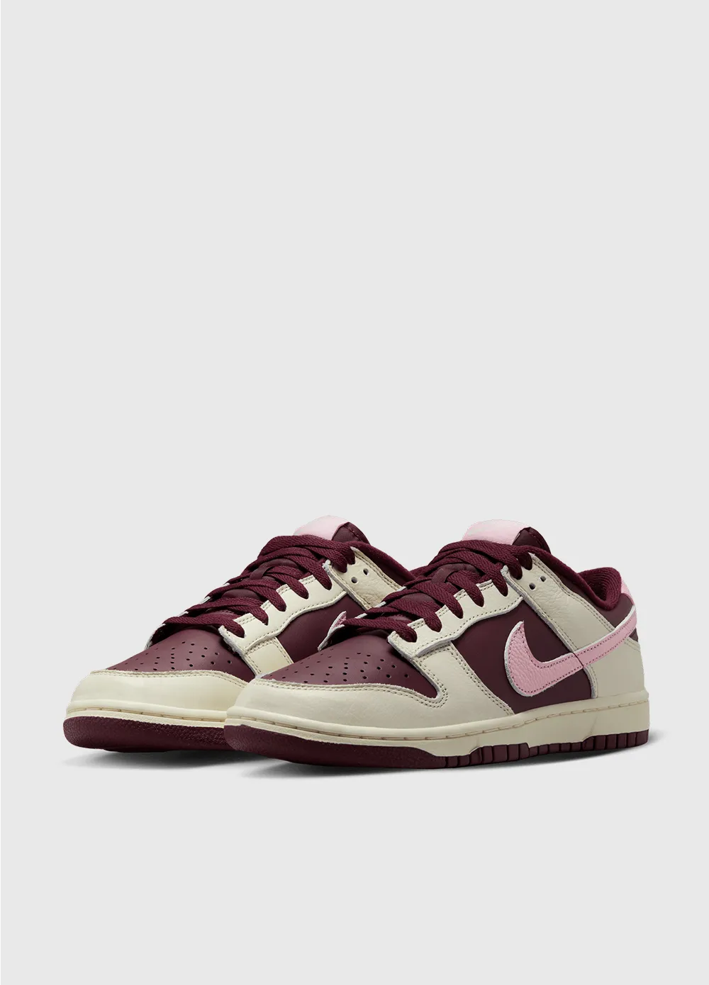 Dunk Low Retro Premium 'Valentine's Day' Sneakers