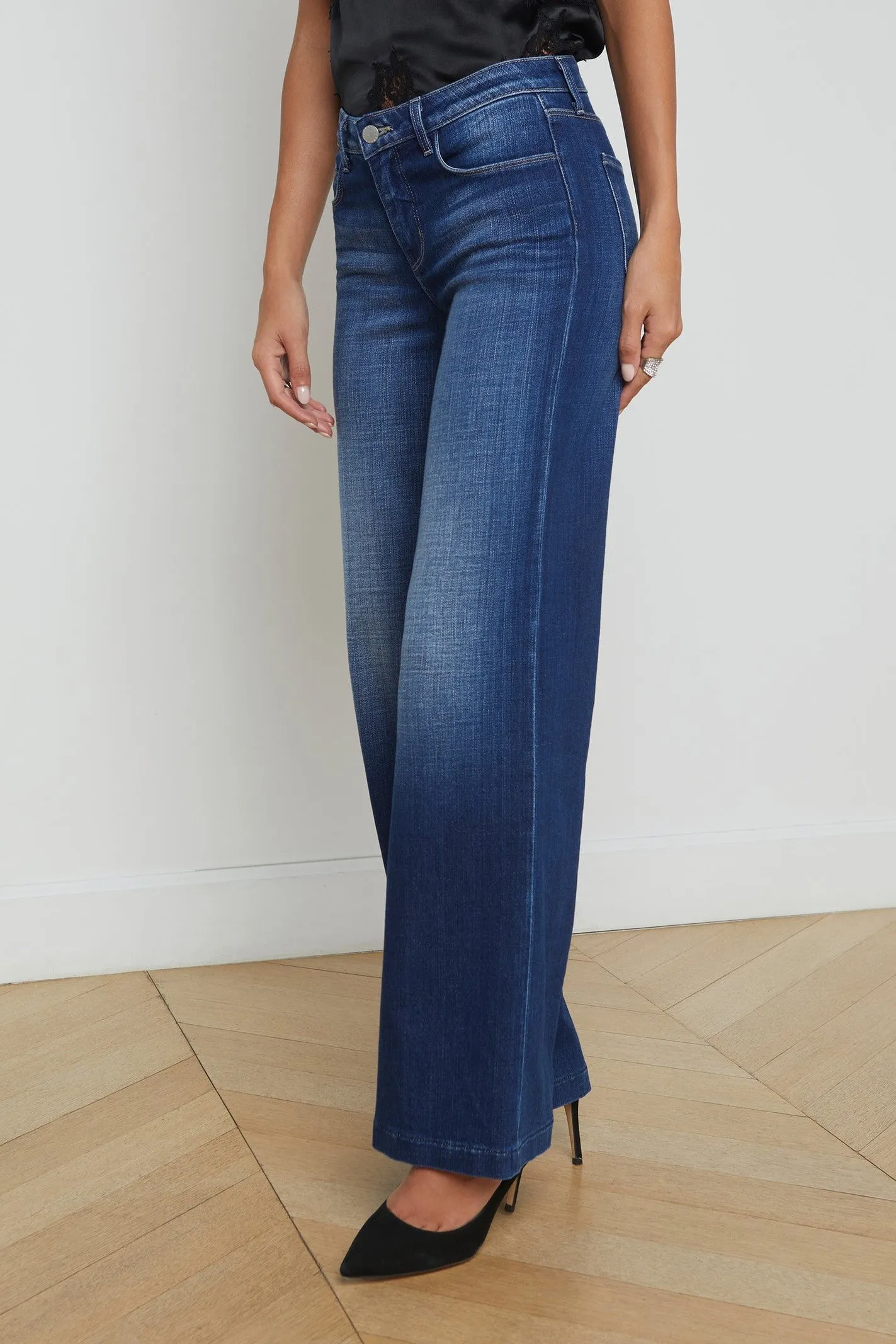 Joanne Low-Rise Wide-Leg Jean