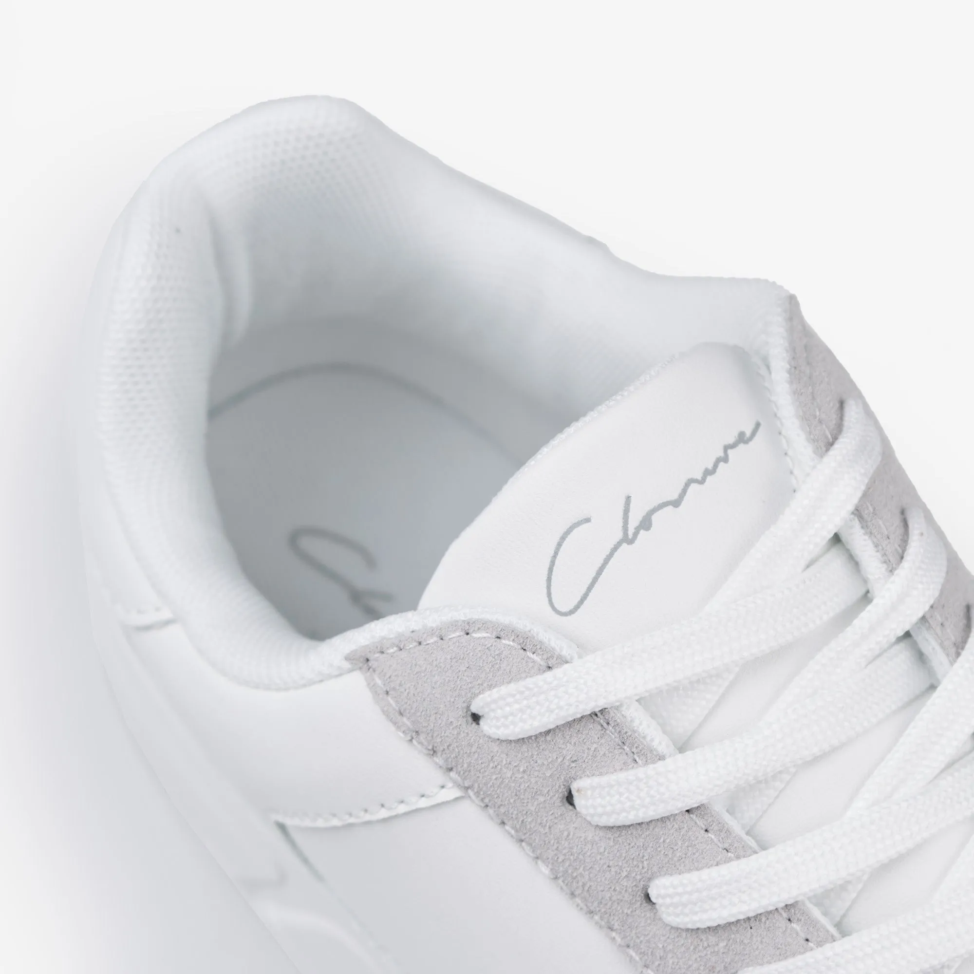 Premium LTHR Runner | White