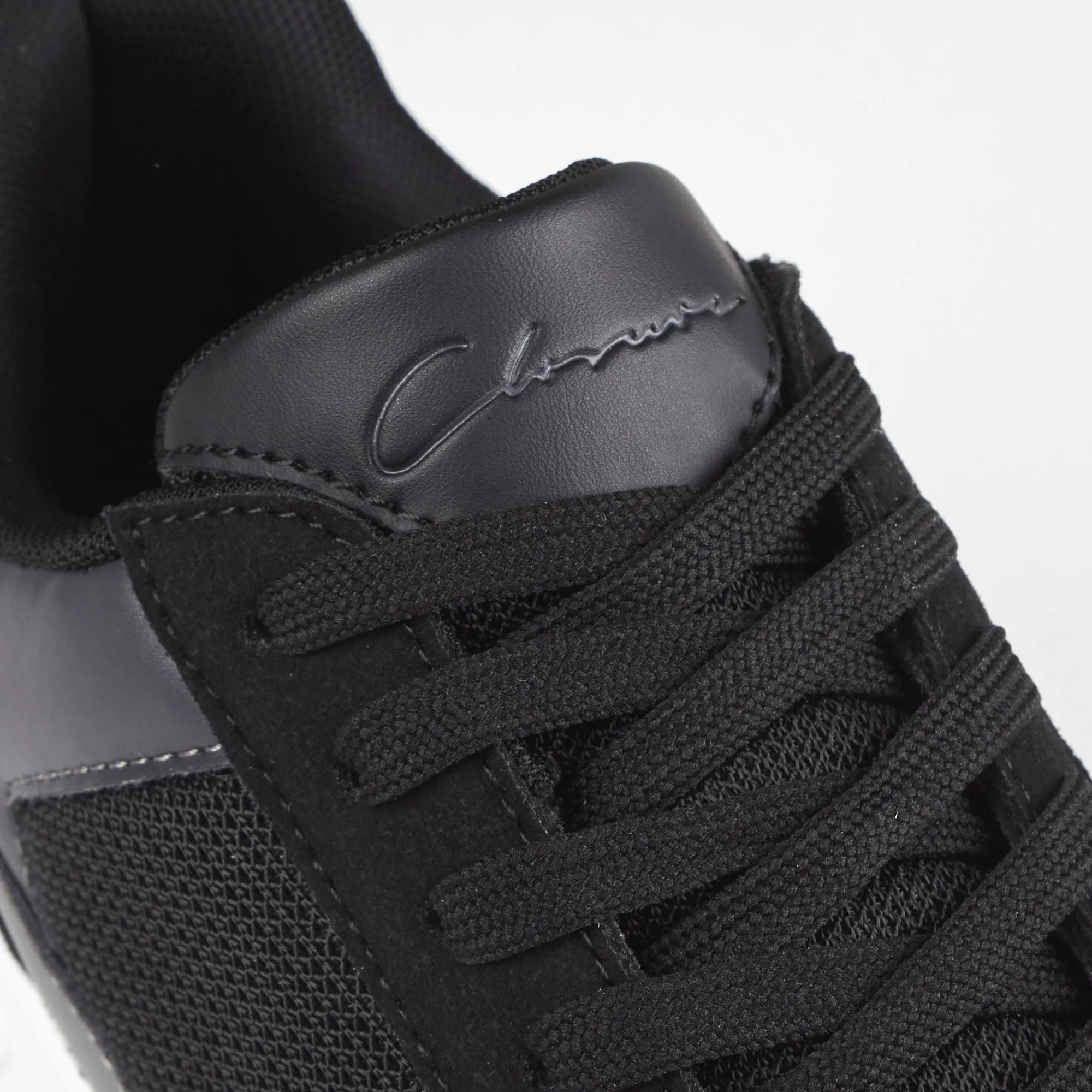 Premium Mesh Runner | Black Charcoal