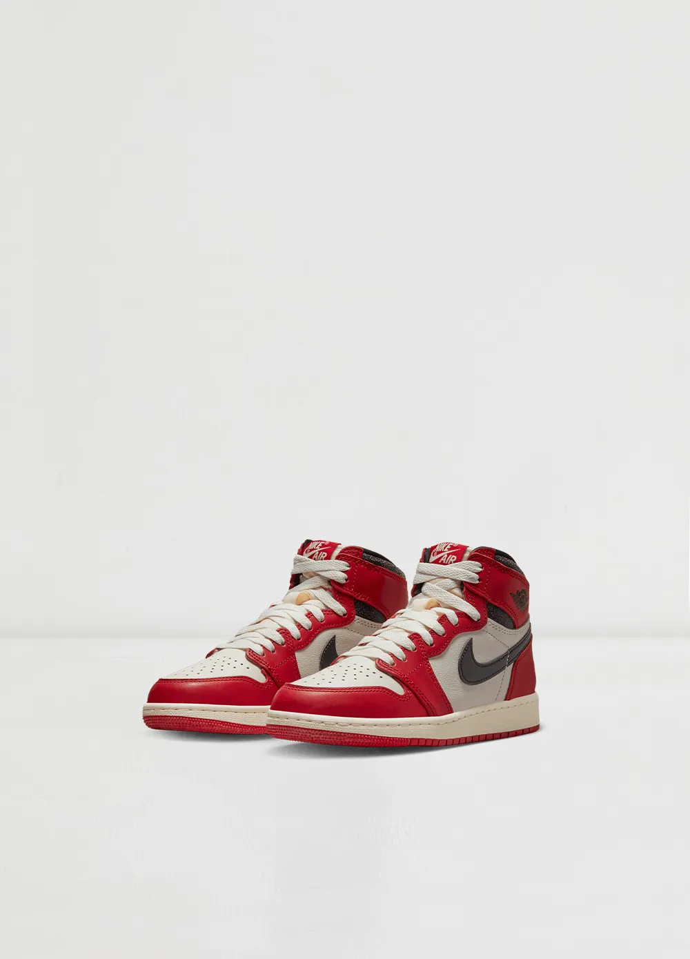 Youth Air Jordan 1 Retro High 'Chicago Lost & Found' Sneakers